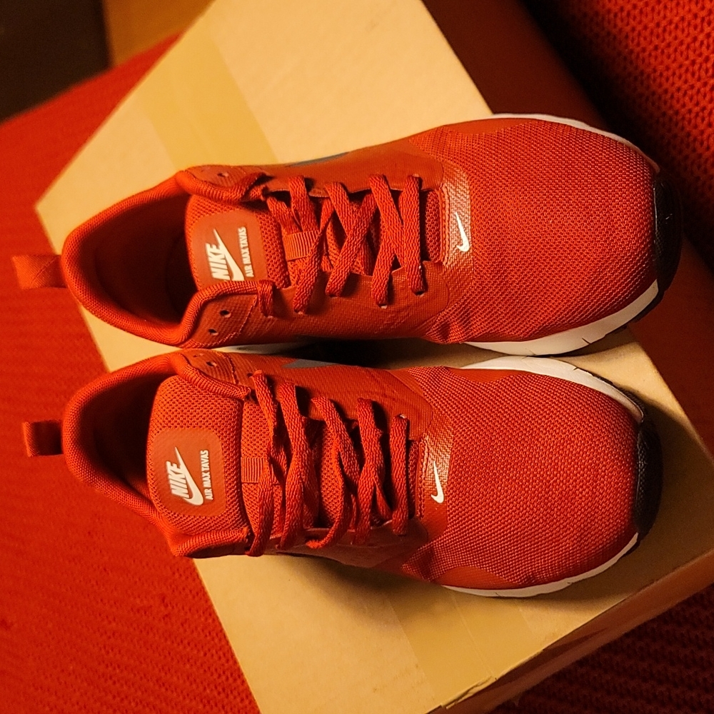 Nike Tavas